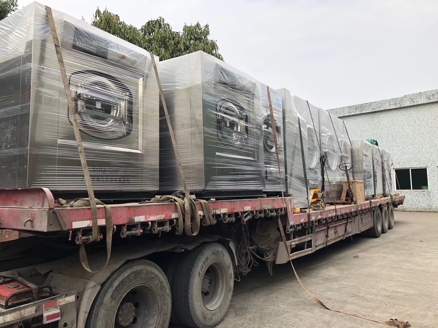 大型酒店洗衣房工業(yè)洗衣機，酒店洗衣房清潔專用工業(yè)洗衣機服務(wù)案例