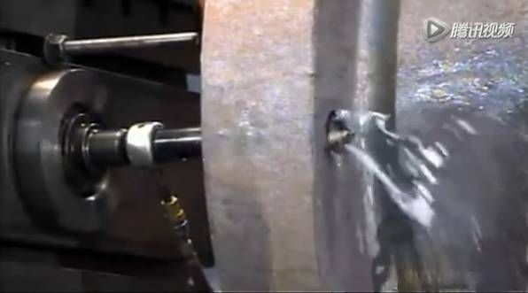 比人還大的大型閥門是怎么制造出來(lái)的？-